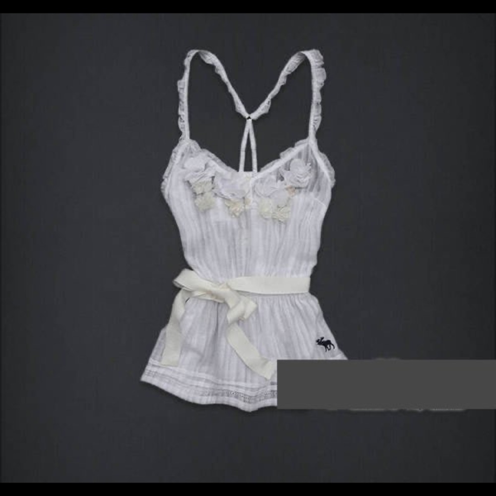 NWT Abercrombie kids lace floral cami top